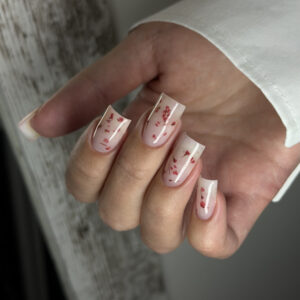 paznokcie z suszonymi kwiatami