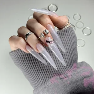 długie wiosenne paznokci